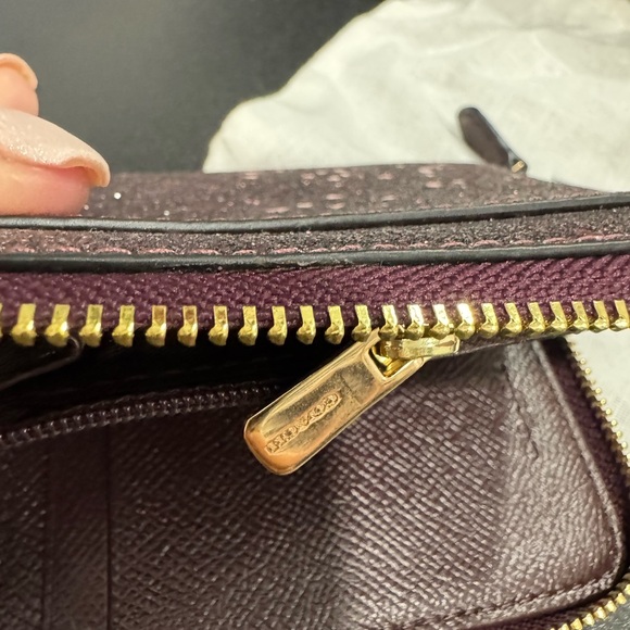Coach small zip around wallet. - Picture 4 of 6